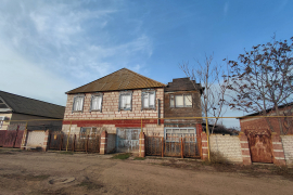 Дом с большим участком 